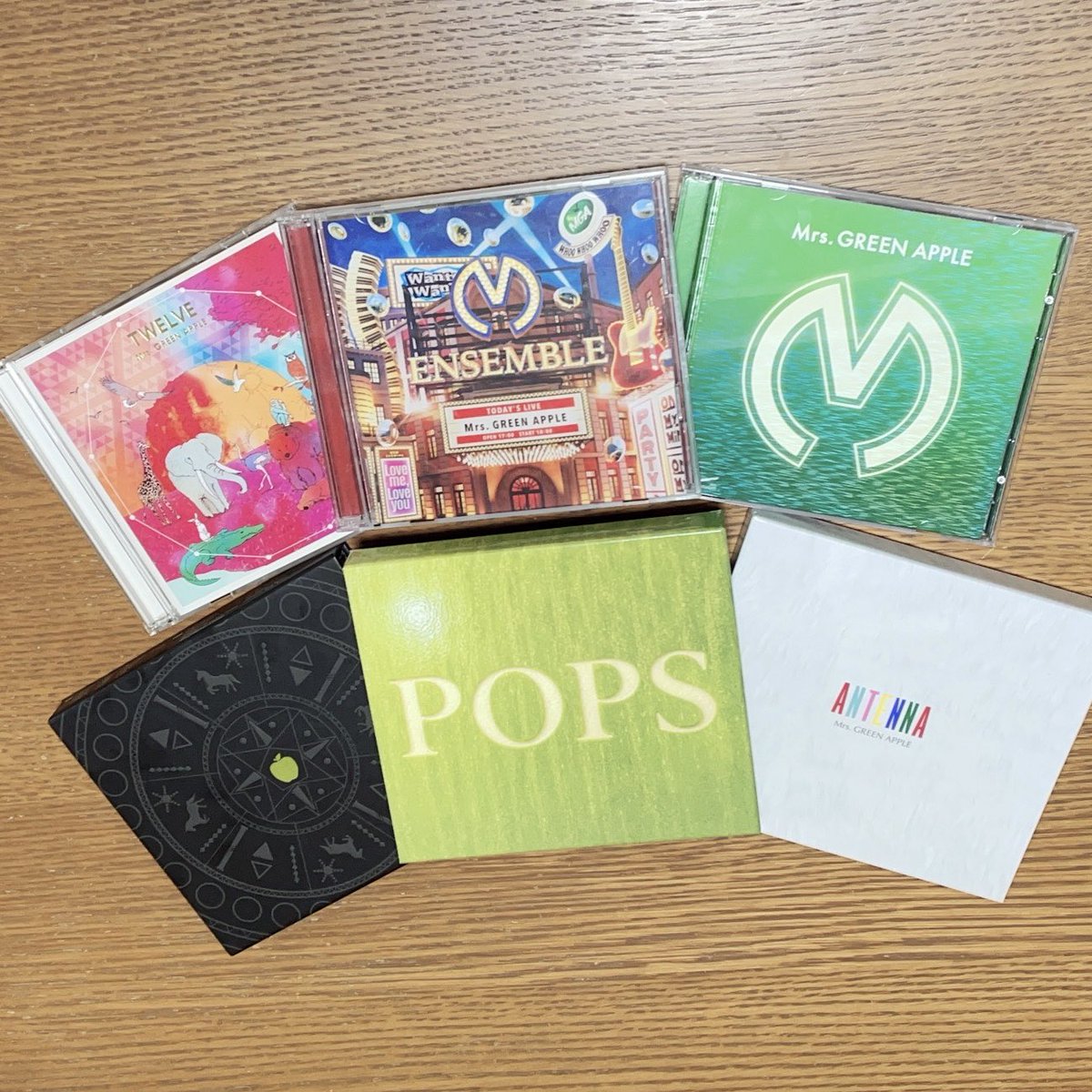 haruringo225's tweet photo. 6枚目のアルバム。また一つ宝物が増えました
POPSリリースおめでとう🎉
#ミセスPOPS https://t.co/szry342DuV