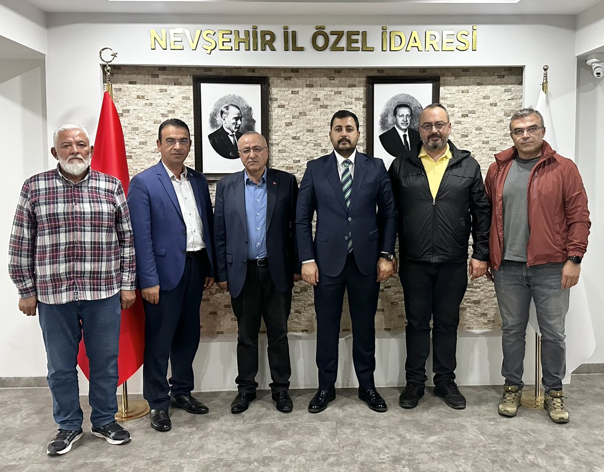 ozelidare50's tweet photo. Nevşehir Muhtarlar Dernek Başkanı Sayın Hüseyin Altınışık ve beraberindeki merkez mahalle muhtarları, Adalet ve Kalkınma Partisi Ürgüp İlçe Başkanı Sayın Uğur Cankurt ve beraberindeki köy muhtarları, Simya Koleji Genel Müdürü Sayın Hüseyin Çakıcı; ⬇️ https://t.co/rEq8XGFxuZ