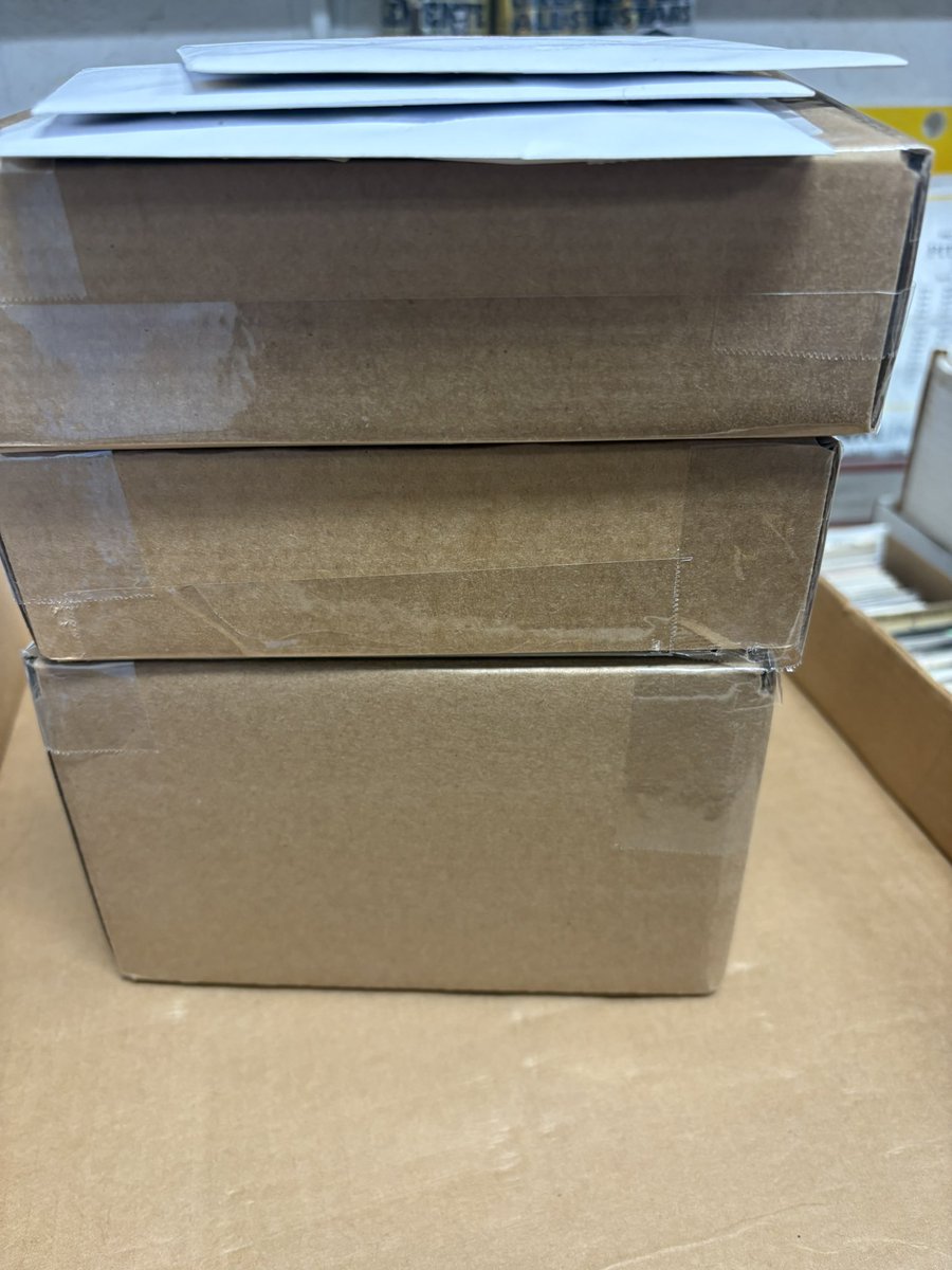 mcfarm21's tweet photo. Dm stack sale has started. Watch your dms. I’ll be getting to you as people before you settle up. Oh and be like @bigwerms ship in a box. https://t.co/IRJJsksctN