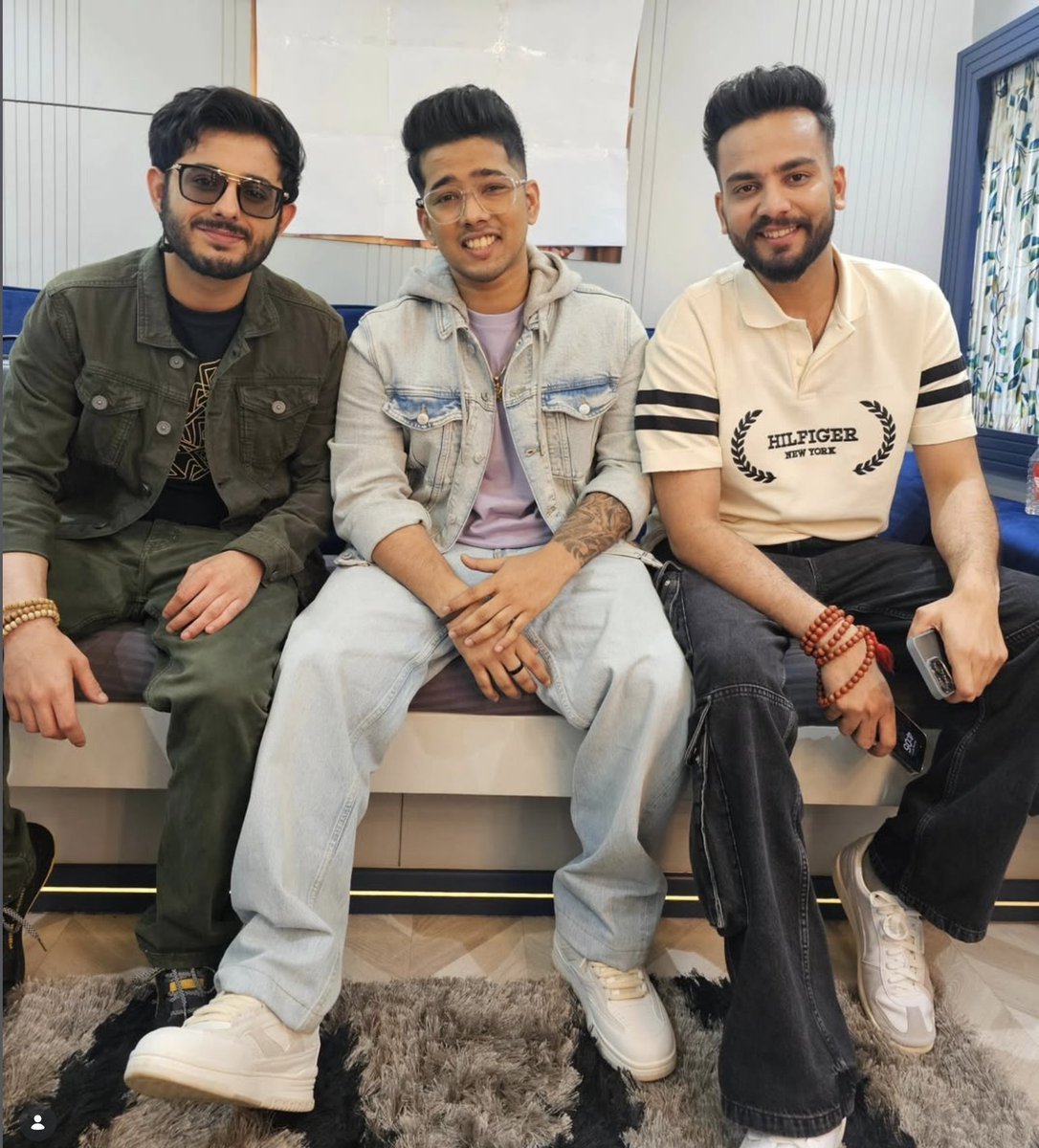 Divyesh48869383's tweet photo. #ScoutOP | #ScoutArmy | 

YAARON KA YAAR SCOUT

Scout Bhai — real friends stand together, and he always stands by his people. Yaaron Ka Yaar! ❤️🔥🤝 https://t.co/cKuqVwYNns