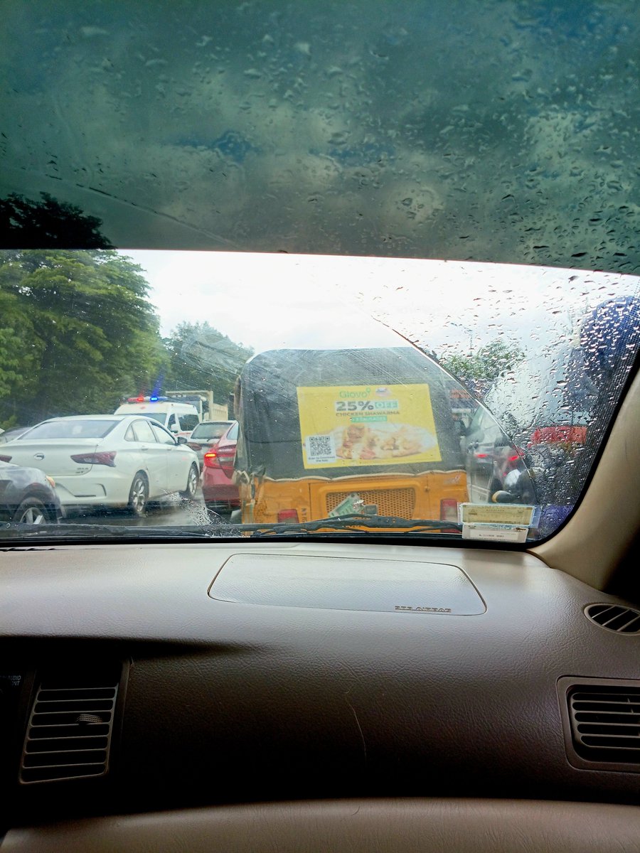 Svmbuhdi's tweet photo. Crazy Abuja traffic and all I want to do is to get home and stroke dick. https://t.co/3J74oLMbQw