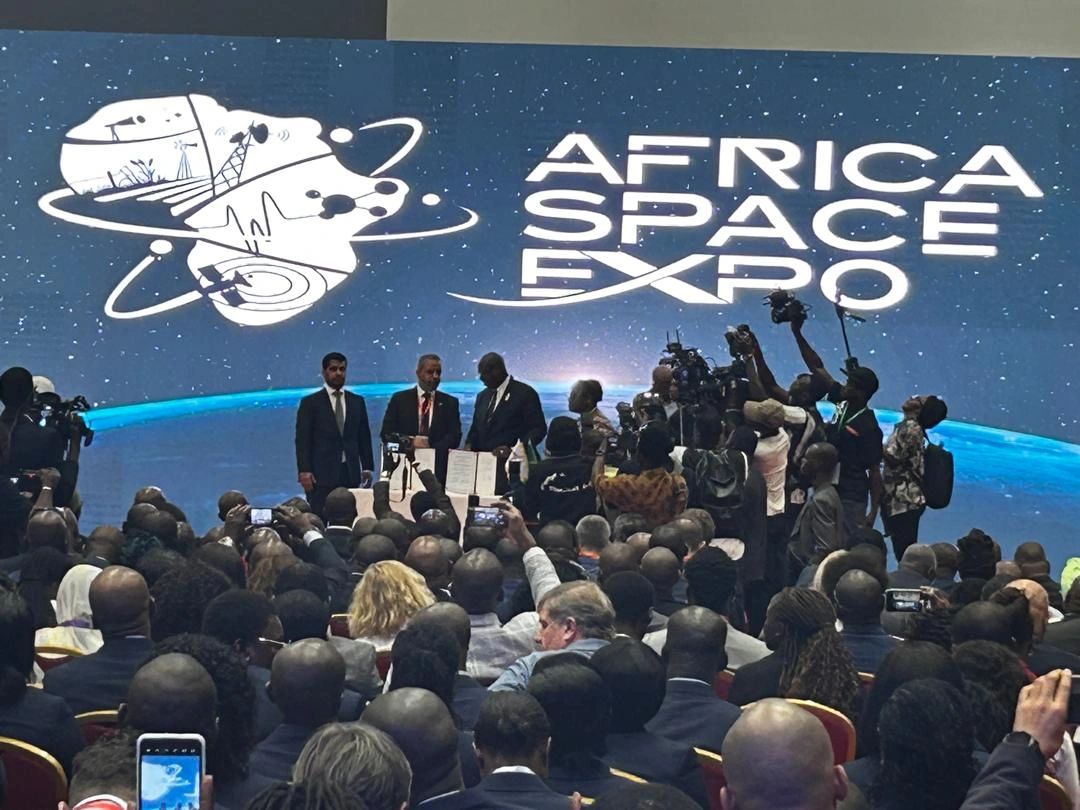 OSS_Comms's tweet photo. At #ASPEX2026, the @OSS_Comms highlighted how Earth Observation, geospatial data and AI can support environmental decision-making, climate resilience and sustainable management of Africa’s resources. #EarthObservation https://t.co/fC5Dl2jFjX
