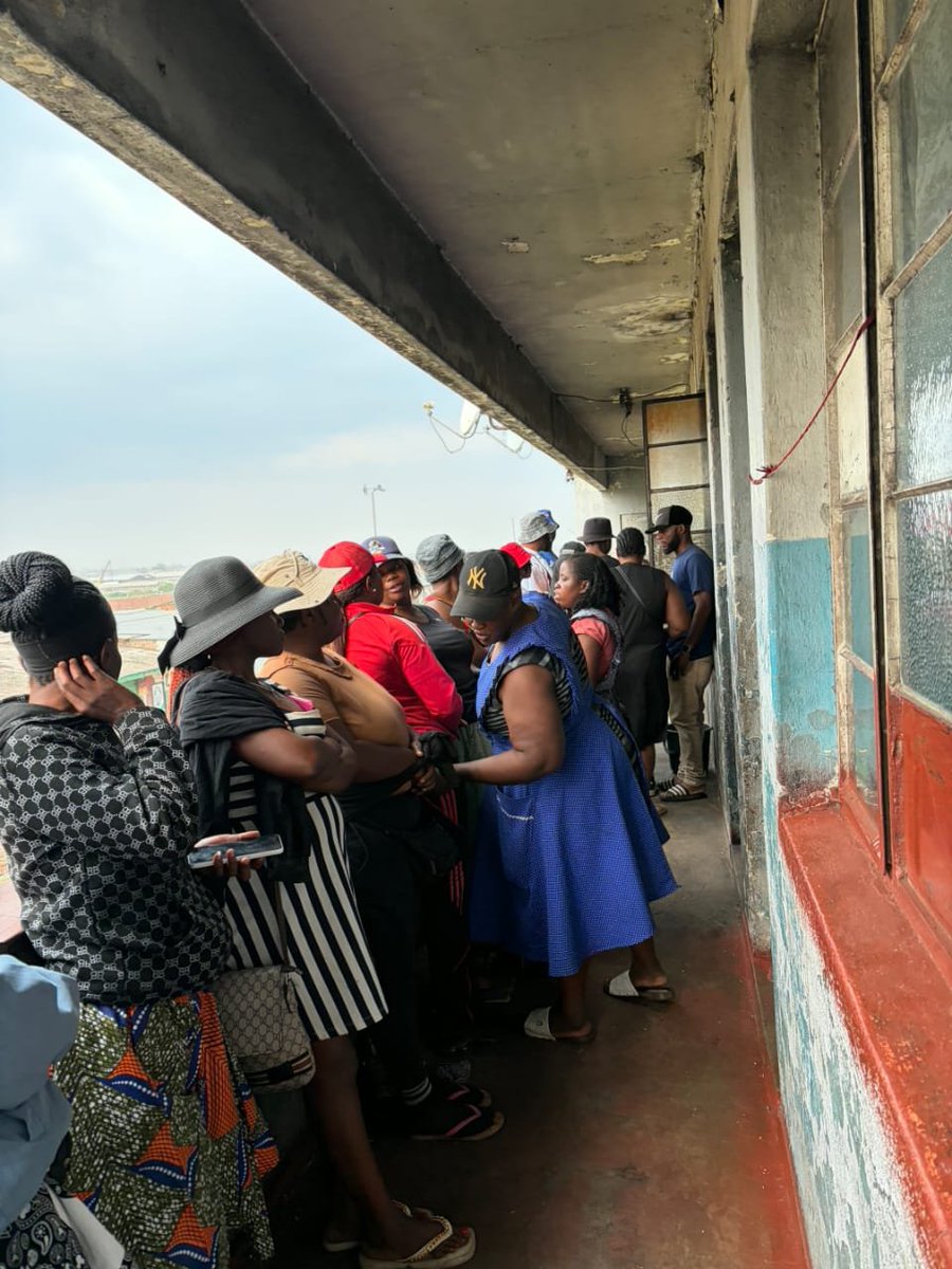 yvonnemangunda's tweet photo. Funeral at Mbare flats of the person who passed on during yesterday's match between Zimbabwe and DRC in the gate 2 chaos. He wss the treasurer of Scottland FC Mbare chapter.

Follow the Yvonne Mangunda channel on WhatsApp: https://t.co/RieLc11PHF https://t.co/RBLQUgHjn4