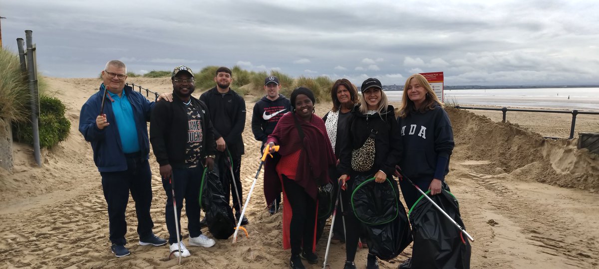 GreenSefton_'s tweet photo. Thank you to corporate volunteers from @DWPgovuk  for spending their volunteering day helping clean #crosby beach on Friday!
Contact jordan.scott@sefton.gov.uk to arrange a volunteering date
@seftoncouncil @NTFormby @NENorthWest @RSPB_Ribble @SeftonCVS https://t.co/uylPbyQm5v