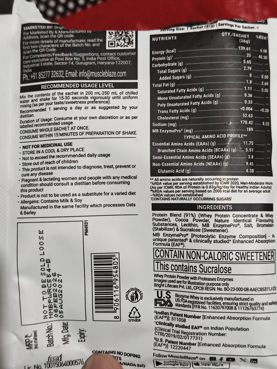 SavidAli5's tweet photo. Found a worm/larva in a MuscleBlaze Performance Whey sachet. I’ve stopped using it and preserved the sachet and contents. @MuscleBlaze please investigate this urgently. @fssaiindia please advise on reporting suspected food contamination. https://t.co/inmdsDXmxt