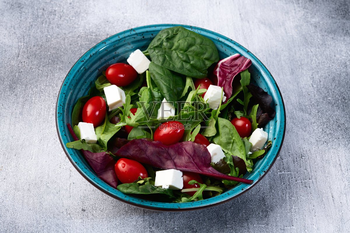 kathekiddlnuv's tweet photo. Hoy almorcé ensalada fresca de espinaca, tomate cherry y queso feta, rica y ligera para seguir con el día! https://t.co/a3rcX6CH8G