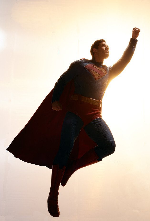 DCFilmNews's tweet photo. New SUPERMAN promo photos have been revealed!

(Via @deepsgills) https://t.co/2vlMFqiRVv