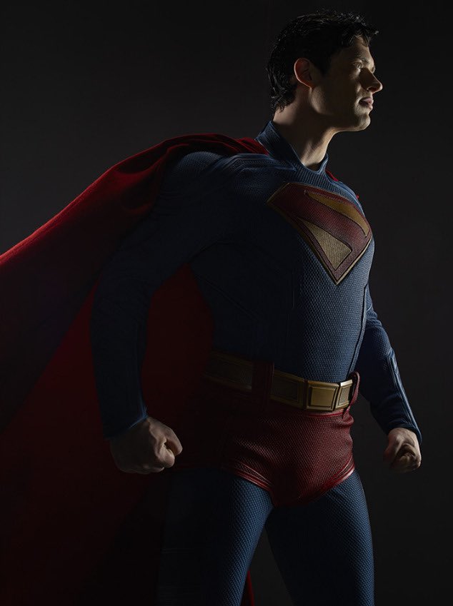 DCFilmNews's tweet photo. New SUPERMAN promo photos have been revealed!

(Via @deepsgills) https://t.co/2vlMFqiRVv
