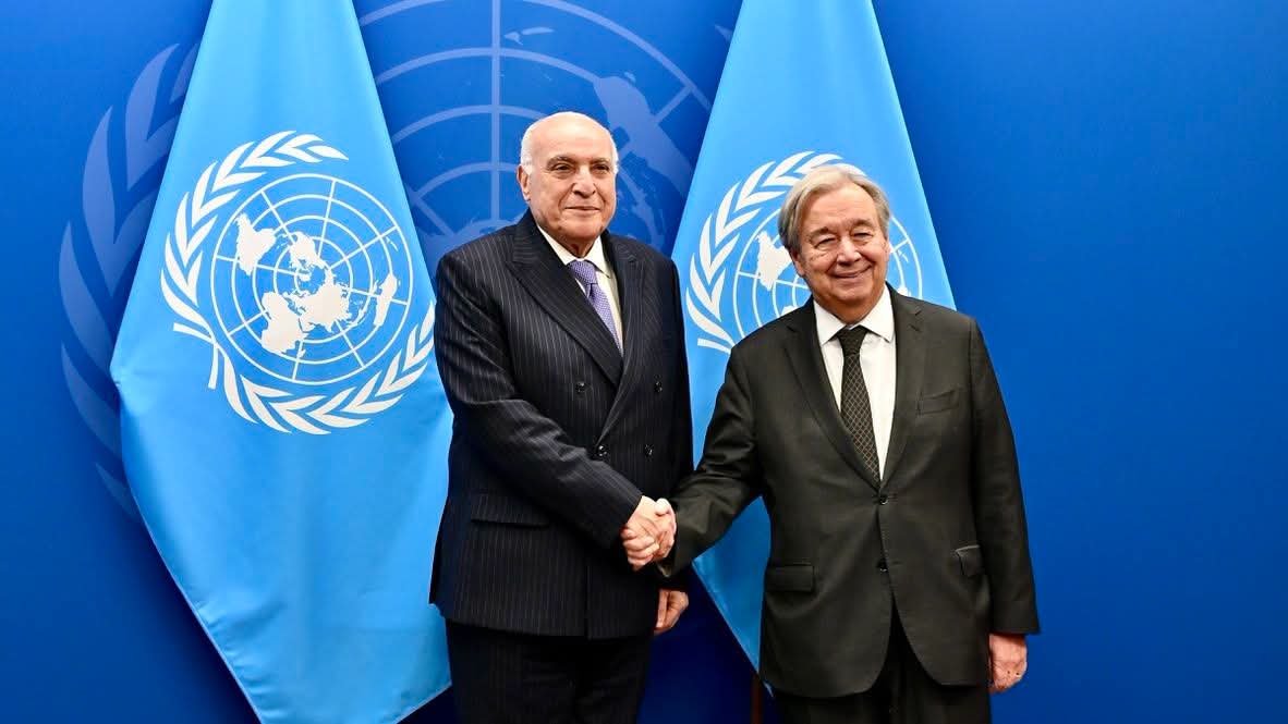 Algeria_MFA's tweet photo. في ختام مشاركته في أشغال الأسبوع رفيع المستوى للدورة الحادية والثمانين للجمعية العامة للأمم المتحدة، التقى السيد @AhmedAttaf_Dz ، وزير الدولة، وزير الشؤون الخارجية والجالي�� الوطنية بالخارج والشؤون الإفريقية، السيد @antonioguterres الأمين العام للأمم المتحدة @UN https://t.co/53YHY3pr1x