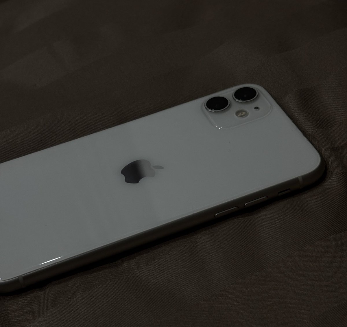 decafeinq's tweet photo. WTS // Want to Sell // Jual
Iphone 11 64gb white (ex ibox)
▶️ fullset (box + charger)
🔋battery health 80%
📍Bekasi

Rp3.550k
💌 dm for more details https://t.co/zizH4zCwFP