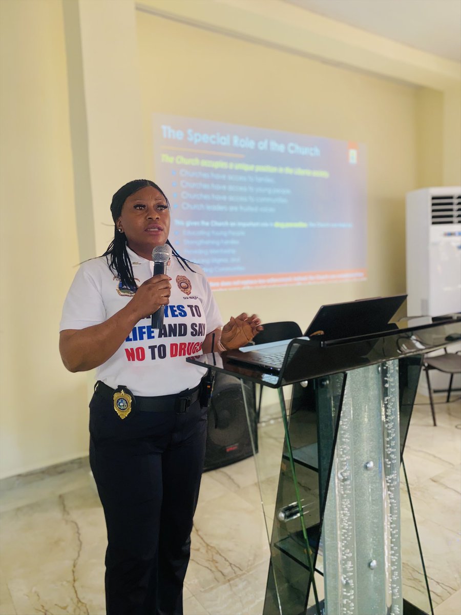 LCChurches's tweet photo. Ongoing Presentation by the Liberia Drug Enforcement Agency.
Topic: “The Role of the LDEA, Police and Community in Fighting Illicit Drugs – Are we Winning?” 

#LCCCivicEngagementDialogue
#NoToDrugsYesToLife
#FightAgainstIllicitDrugs
#CivicResponsibility https://t.co/IVo9kHGP0V