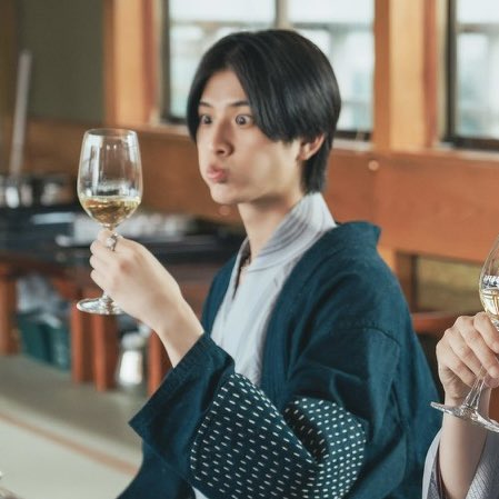 __20050413's tweet photo. ワイン飲んでこの反応愛おしすぎるよ😞💕 https://t.co/onqKI4P1bb