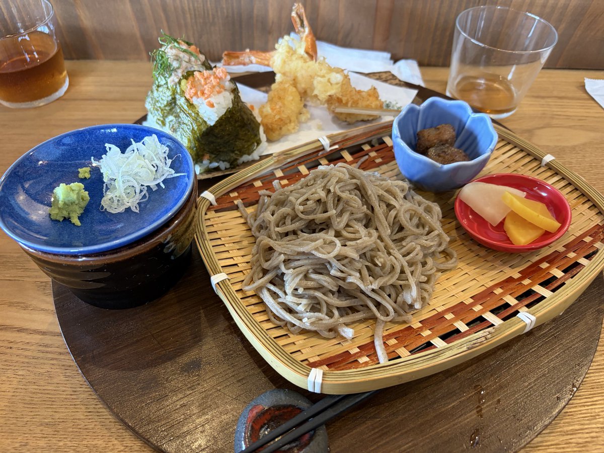 e42gzb2001's tweet photo. 最近滋賀の方で食べたそば美味しすぎた https://t.co/csCsOXqi4f