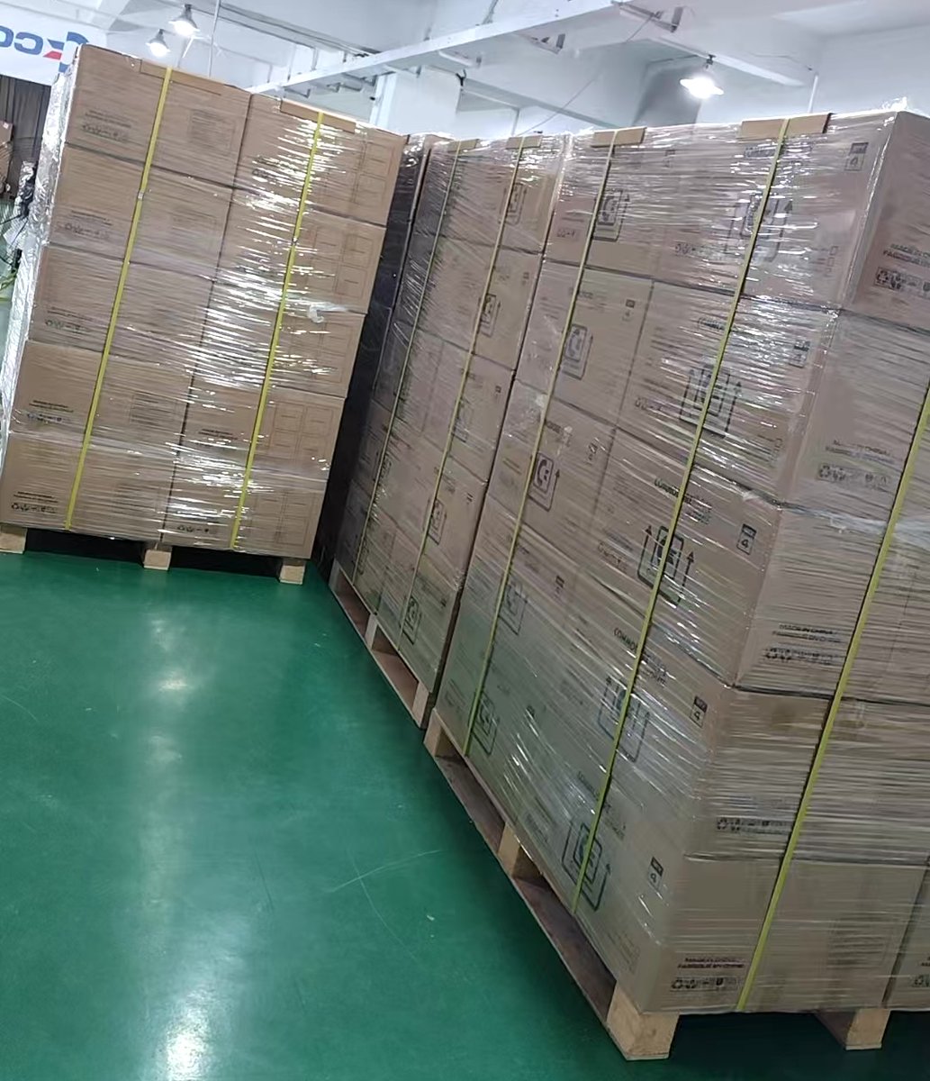 commodoreofcl's tweet photo. The Commodore 64C slimline is packed and shipping - all three colourways ✈️ Expedited: depot in 2 weeks. Standard: doorsteps in November. The friendly computer is on its way. 🕹️ #Commodore64 #C64C #RetroComputing https://t.co/wTTGKrKSCW