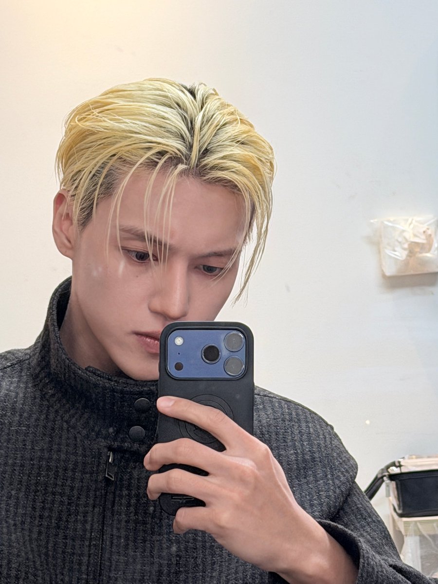 JWYcomfort's tweet photo. Wommys : *mourring over wooyoung's long hair*
Wooyoung : My quality of life has improved so much 🥰

WOOYOUNG PLS 😭 https://t.co/GBNrSA1raS