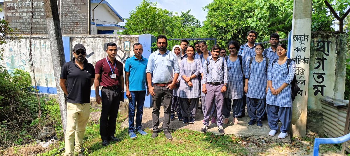 JJMBarpeta's tweet photo. The students of Barpeta Medical College &amp; Hospital visited DLL, Barpeta and Sonkuchi PWSS to explore the rural water supply structures and water quality monitoring.
#JalJeevanMission
#HarGharJal
#JJMAssam
#BMCH
#barpeta
@dcbarpeta_ 
@KPaulAssam 
@JJM_Assam 
@jaljeevan_ https://t.co/QghYHfTkNz