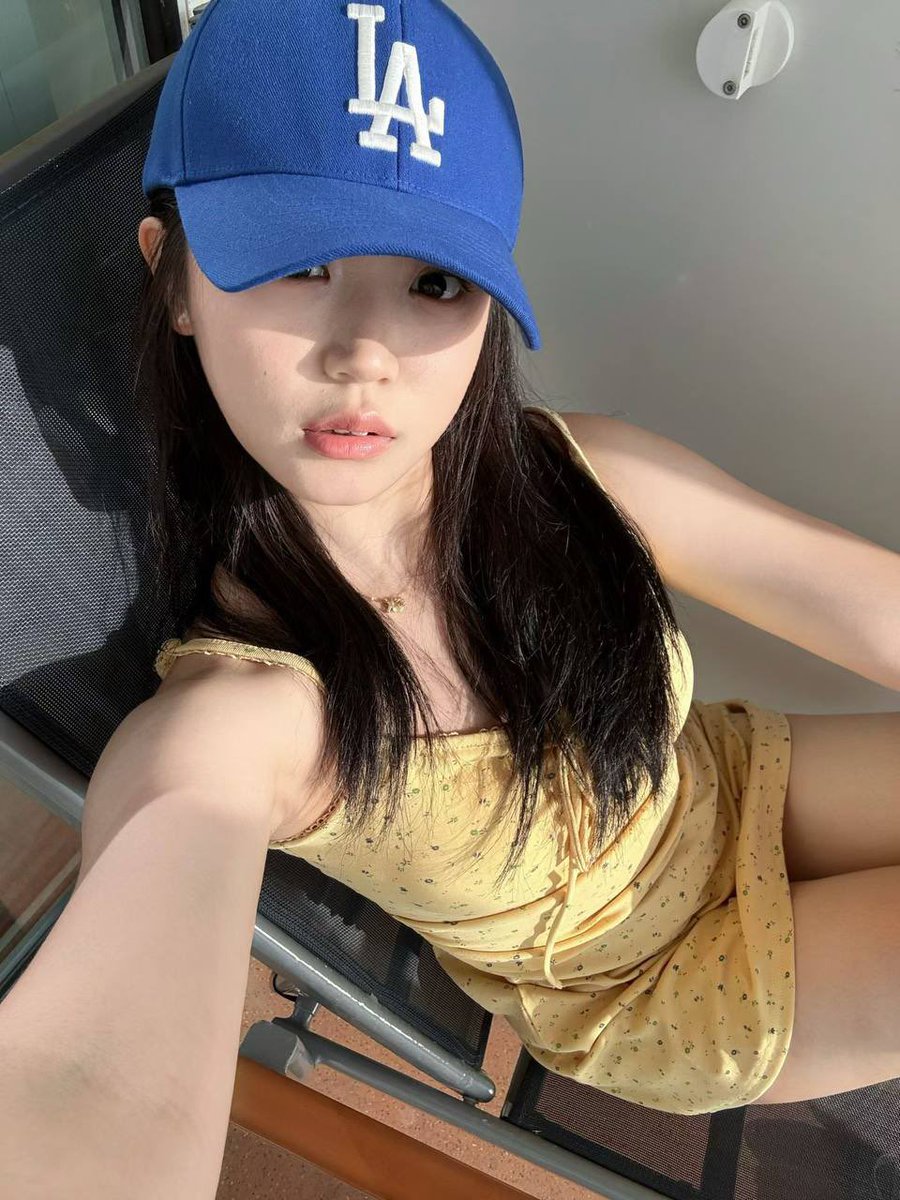 Ciecie002's tweet photo. 争取下次能分享一些b脸同框的照片 #绿帽 #绿奴 #贡献女友 #淫妻 https://t.co/Q1Crs8KlcY