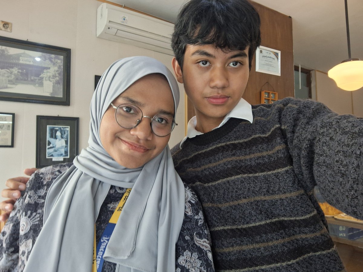 jamkansis's tweet photo. Kata mbak arca ini namanya reverse colonization https://t.co/QFIqwY9YC8