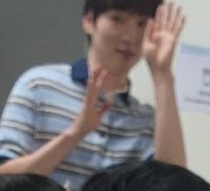 Waitforkie's tweet photo. 🙌…….🙋🏻‍♂️소…늘흔…드…러도오..난.. https://t.co/vclSVccsfy