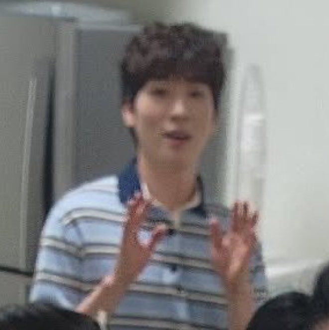 Waitforkie's tweet photo. 🙌…….🙋🏻‍♂️소…늘흔…드…러도오..난.. https://t.co/vclSVccsfy