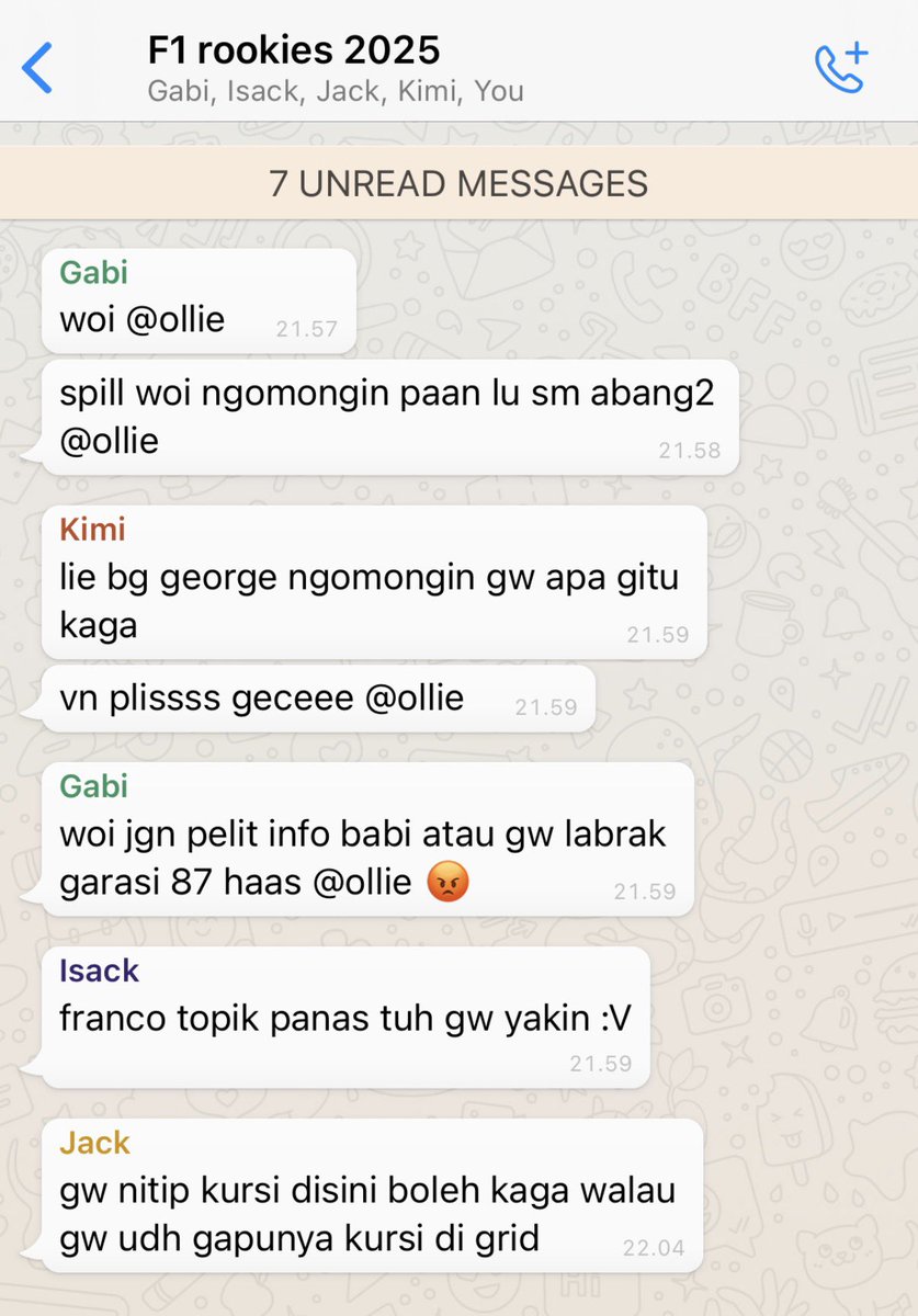 seventhlane's tweet photo. isi wa ollie after foto tersebut :V https://t.co/1sfQIVD7oi