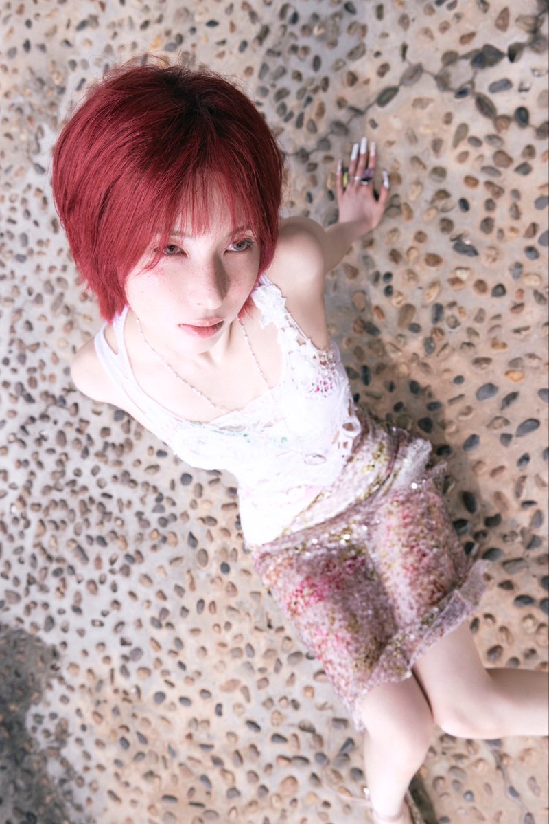 nmixxiee's tweet photo. NMIXX’s Bae debuts red hair. https://t.co/isMJ4MnFdZ