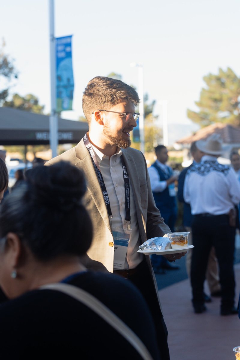 PaulChappell's tweet photo. Beautiful SoCal morning for an outdoor breakfast. Join us now as we begin the AM sessions of @slconference. Live stream at https://t.co/4yMoKe9rJR
#GodIsAble #slc26 https://t.co/t54vYXvWYy