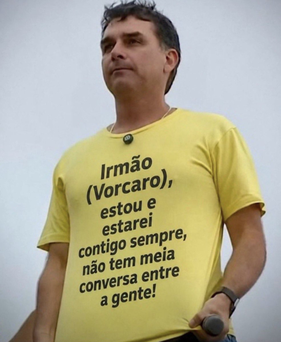 ZAndr13's tweet photo. @CarlosBolsonaro @jairbolsonaro E aí? https://t.co/LUxJKp81Qt