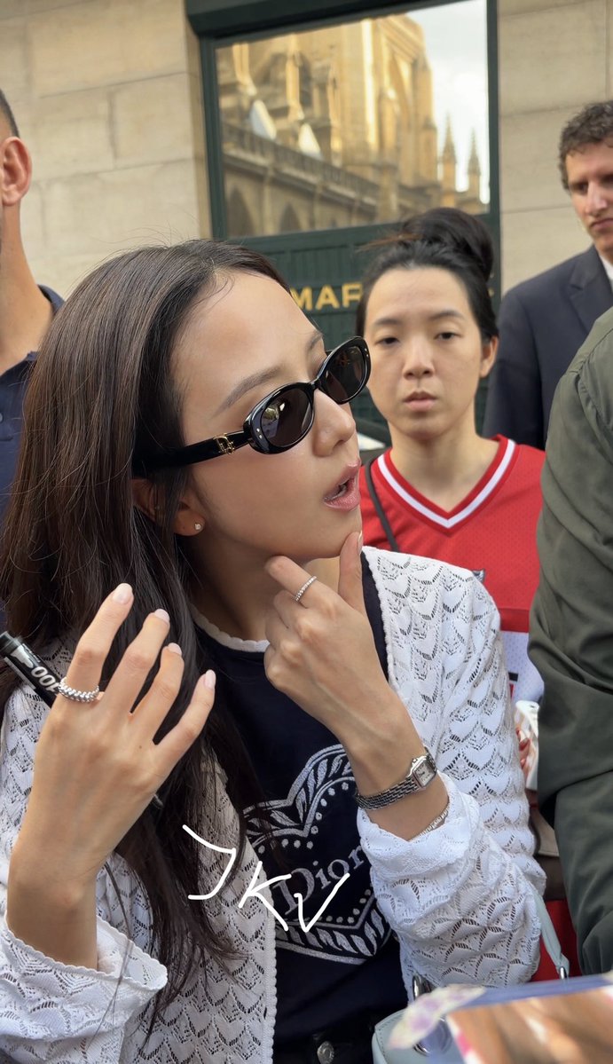 JIKARMAFICATION's tweet photo. Yes maam ur the hottest 🙂‍↕️

HUMAN DIOR JISOO AT PFW 
#JISOOxDiorSummer27 @Dior https://t.co/WcapV72Lwb