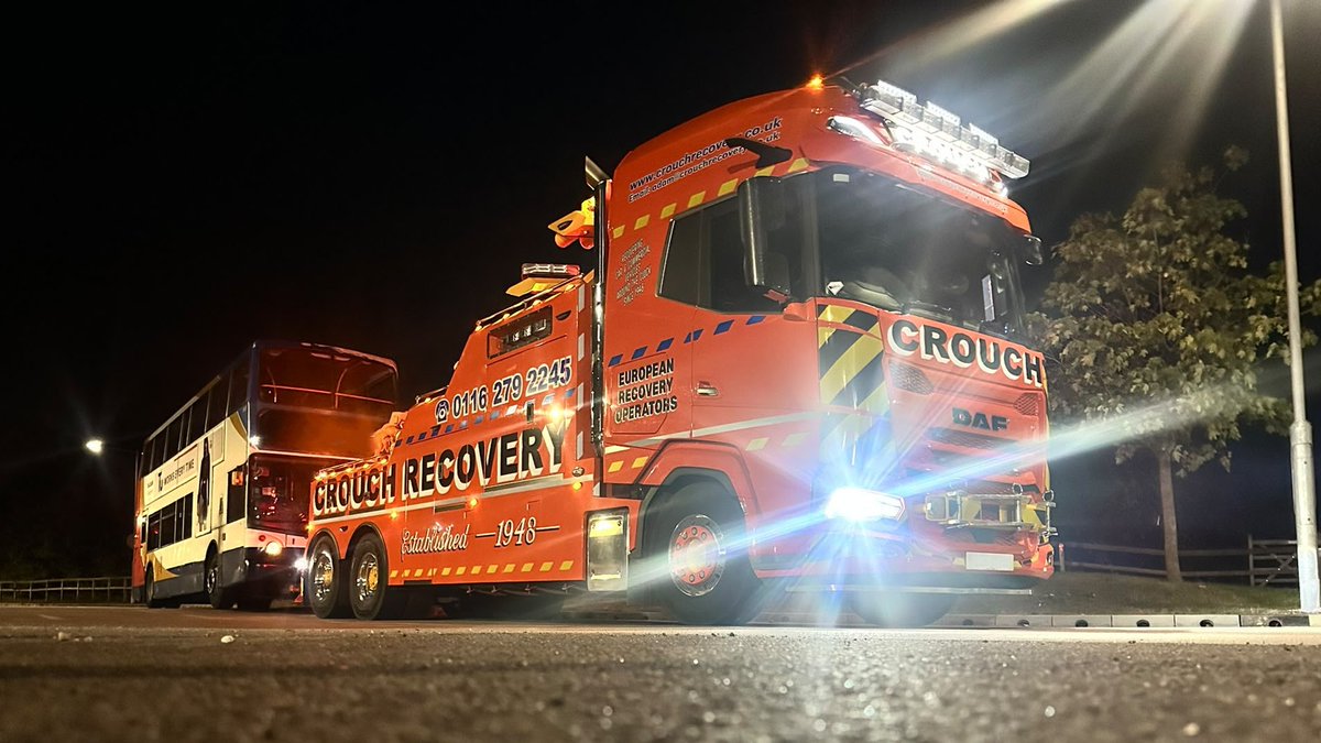 CrouchRecovery's tweet photo. 🌙🚍 When the night shift calls, we answer.
Another recovery job underway with Crouch Recovery. 💪
#CrouchRecovery #BusRecovery #HGVRecovery #VehicleRecovery #BreakdownRecovery #24HourRecovery https://t.co/zYO54Egj1Z