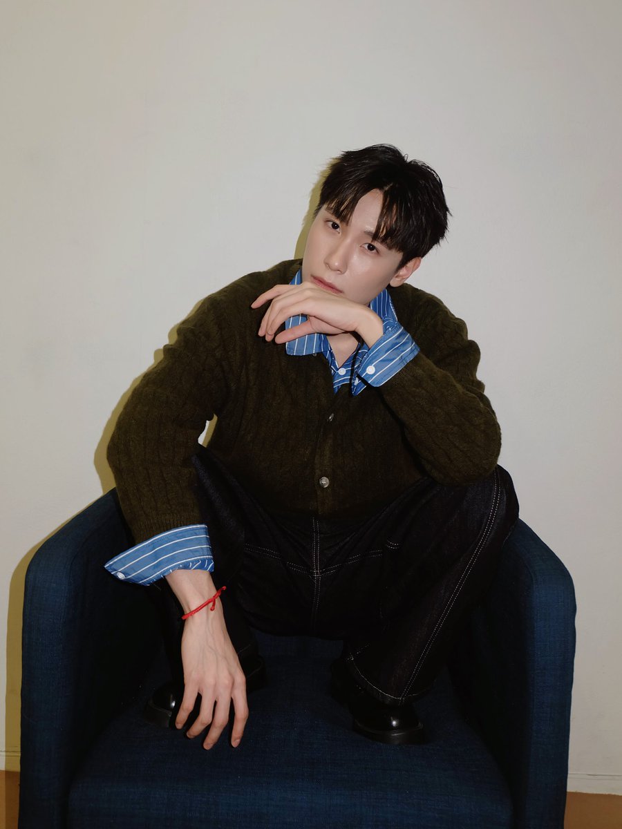 cherrychee's tweet photo. หล่ออันตรายยยยยมาก 🖤💙

HOST JUNIOR x LIVEHOUSE

#GMMTVLiveHouse
⋆𐙚₊(˶˃ ᵕ ˂˶) #Junniorrs #จูเนียร์ปณชัย ˚⊹♡ https://t.co/jHWRbyDDf3