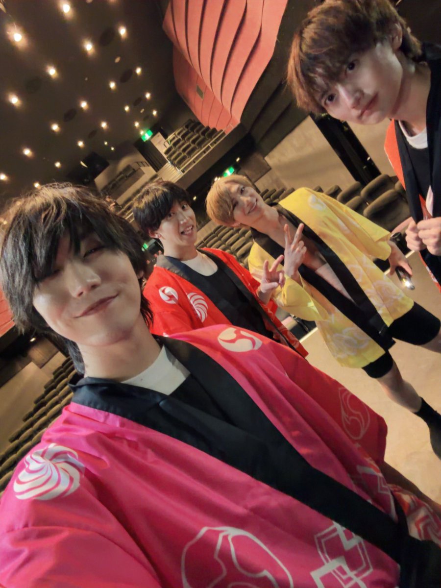 katsu__0110's tweet photo. THE超BOYS バトライブ2026〜超民覚醒！わっしょい！スパボ秋の超激戦!!〜

お足元の悪い中ご来場ありがとうございました。

応援してくれる超民のライブを楽しむパワーで一緒にMr.スーパーブラックを撃退出来た⬛️

みんなのわっしょい最高でした✨🏮

次はついに最終決戦⚔️
11月も一緒に戦おう🔥 https://t.co/0XIiZTEtYW