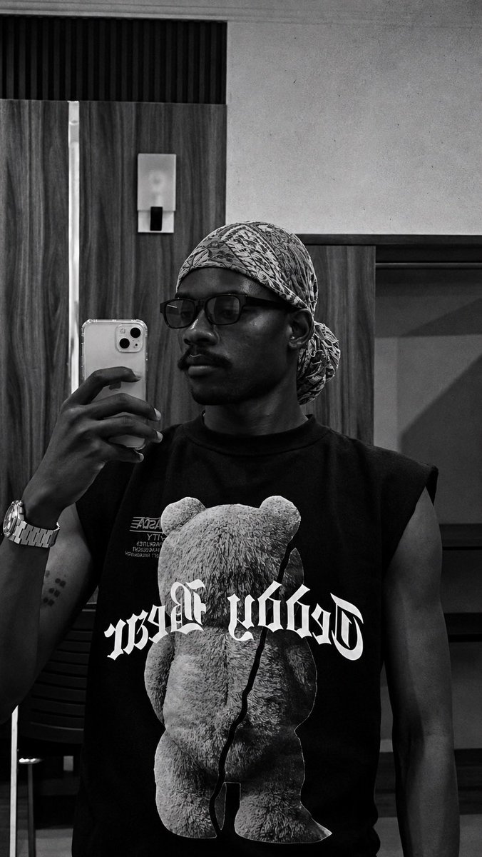 Thedanieloreofe's tweet photo. I wore this to 303 sometime ago https://t.co/SIO0VlYark