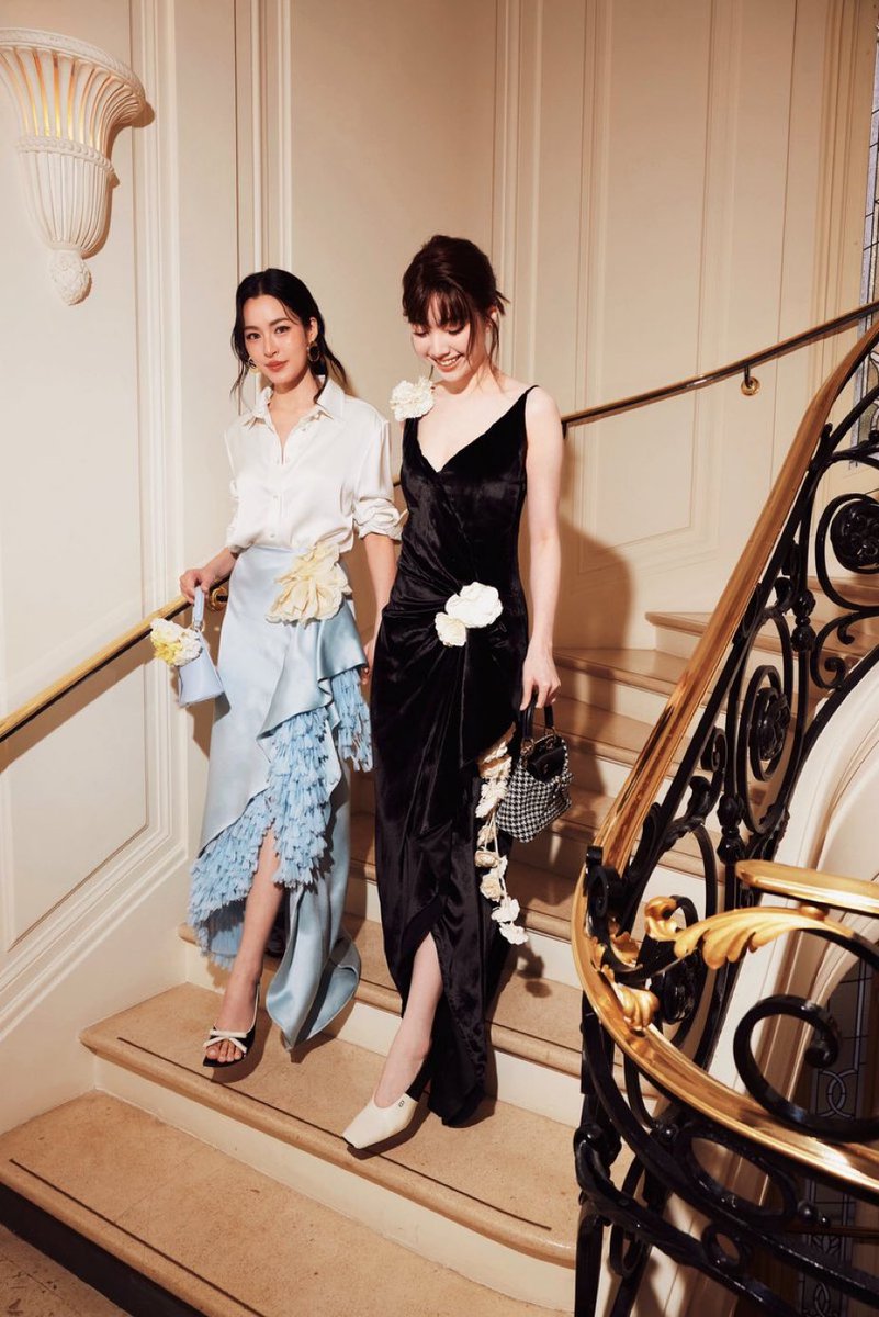 winth25's tweet photo. เหมาะสมทุกอย่าง

LINGORM BA DIOR AT PFW
#DiorSummer27xLingOrm
#LinglingKwong #OrmKornnaphat  #LingOrm #Dior #DiorSummer27 #PFW https://t.co/NszTsPZjFs