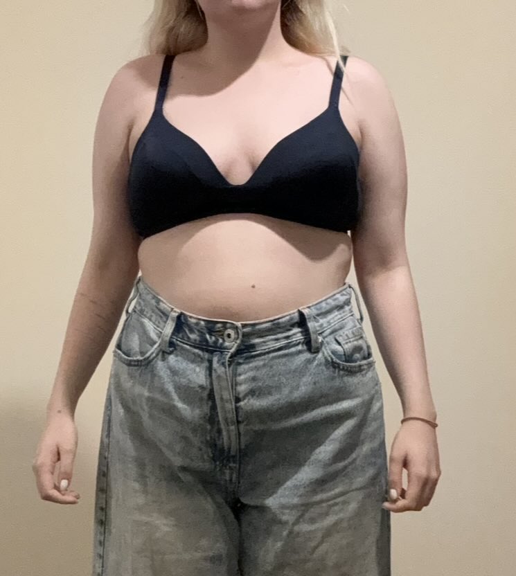VanillaCodeine's tweet photo. ~ Thread on how I lost the weight ~

CW: 98lbs HW:170 SW: 140lbs
5’1, 24yo

tw: bodychecks, edrtwt, before and afters, brief mentions of binging, purging, and restricting. https://t.co/JeBGtOJW9D