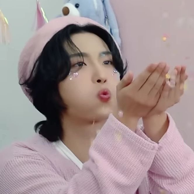 mooonbunny's tweet photo. love when seonghwa turns into the most strawberry cake with strawberry jam strawberry syrup strawberry cream strawberry sprinkles and strawberry glaze https://t.co/eANV8X0t4h