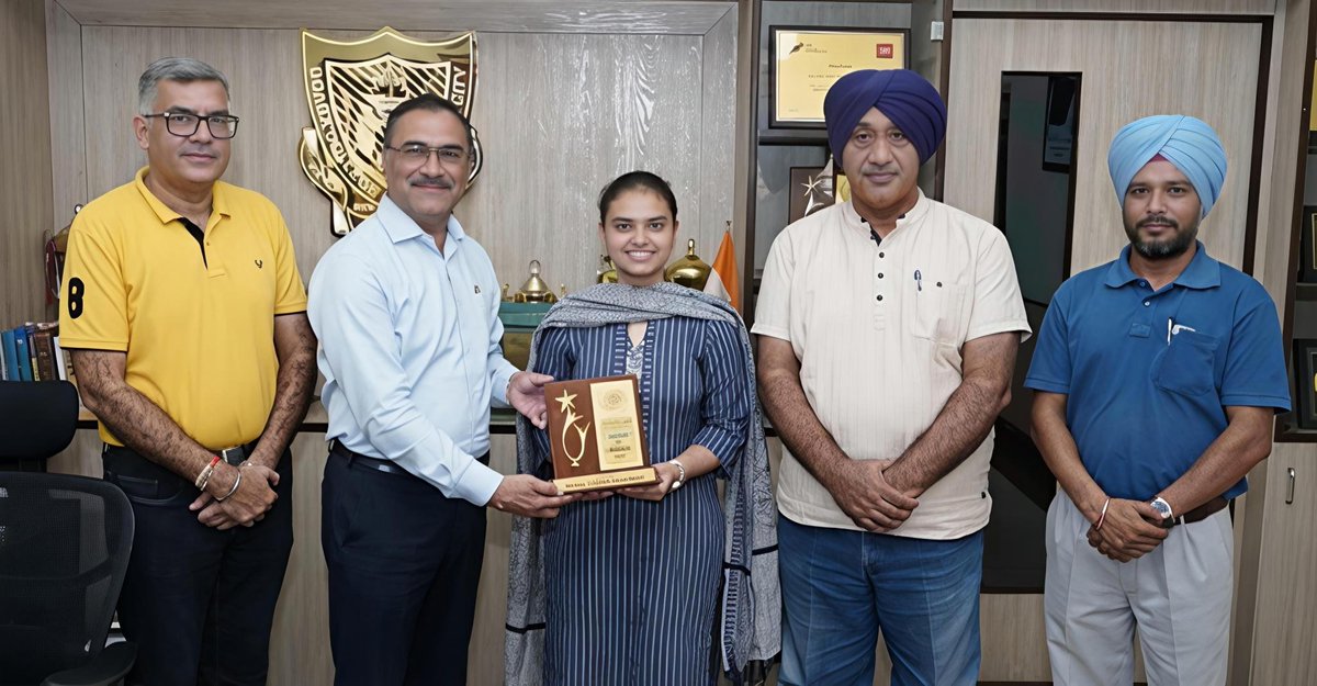 dcj_official's tweet photo. #DoabaCollegeJalandhar congratulates Ms. Komalpreet Kaur on bagging a #merit rank in BA Sem IV #GNDUExams (May 2026). π Principal Dr. Pardeep Bhandari applauded her dedication! π #GNDUMerit #AcademicExcellence #Humanities https://t.co/042liLAWVB