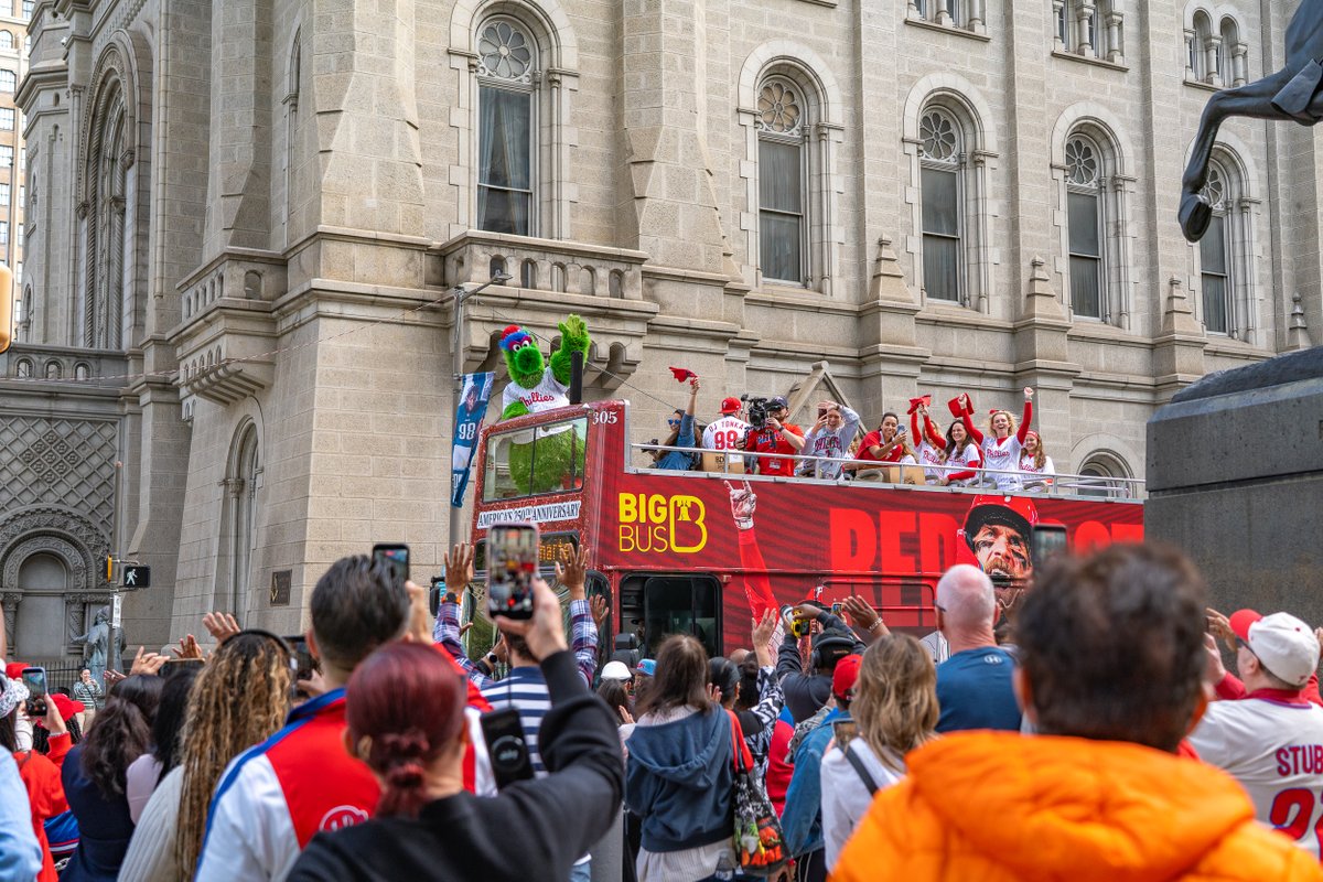 PhiladelphiaGov's tweet photo. The Rally for Red October Bus Tour hit City Hall, and we are ready for the postseason!

Wishing you the best of luck here back home today, and all series long. 

Let's go @Phillies! ❤️ ⚾️ https://t.co/LOWu3F4lrV