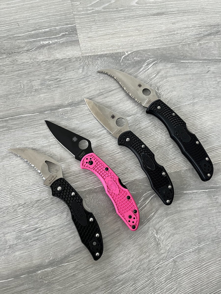 apmidsry's tweet photo. Some of my backup blades https://t.co/HeCTicJ0S0