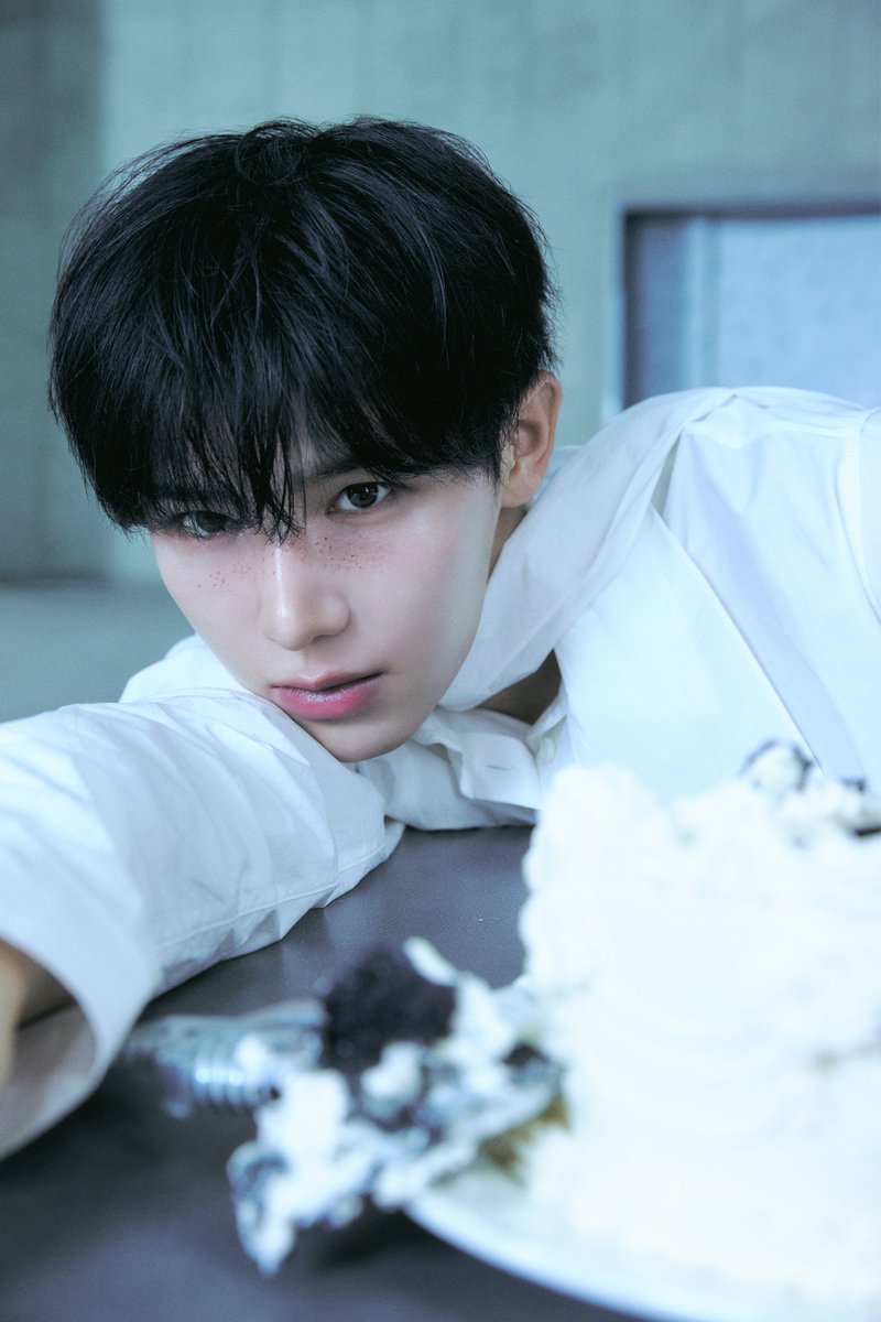 O9S24's tweet photo. 2026년에 본 사진 중 가장 아름다운 사진 1위로 드릴게요 😔🫰🏻 https://t.co/zBRkIaweUk