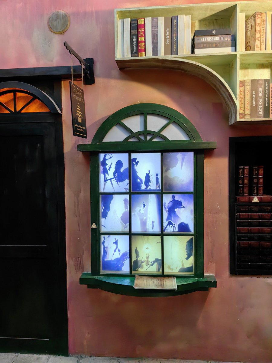 Brettrwg's tweet photo. Escape room nuevo en Madrid: Resuelve enigmas de museo, encuentra la llave en 60 minutos y gana una entrada extra si lo logras! ， https://t.co/XT3rDmF3Rj
