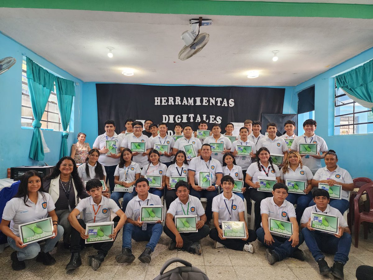 DideduChiqui's tweet photo. #OPF continúan la entrega de Valija Didáctica y Útiles Escolares, integrando tecnología para beneficiar a estudiantes y docentes de Diversificado con el programa #CiudadaníaDIGIKAL 

La #DIDEDUCChiquimula brinda el seguimiento correspondiente para el cumplimiento del proceso https://t.co/dJPlJgtZbX