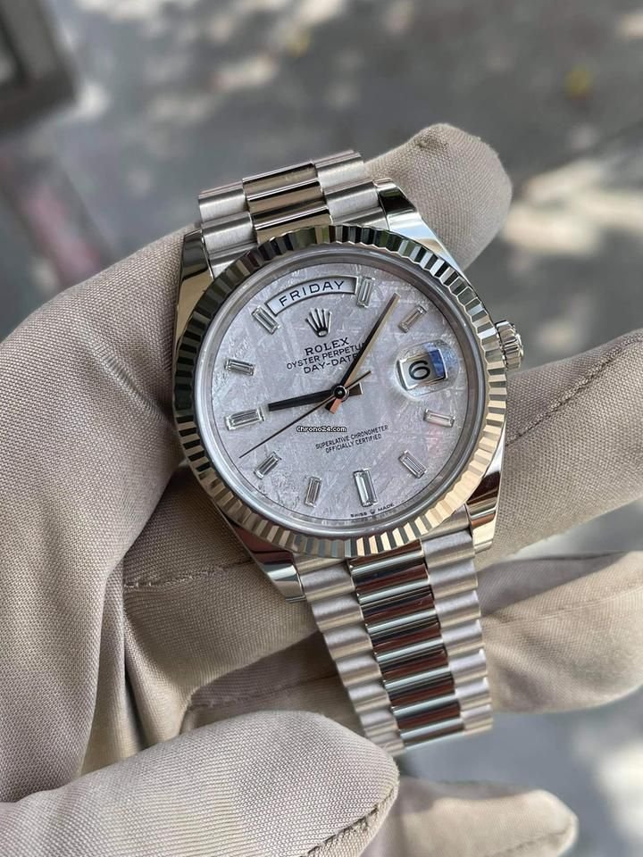 QuietLuxuryHQ's tweet photo. Day-Date is the status symbol. Daytona is the icon. Agree? https://t.co/KiT2DHQnLf