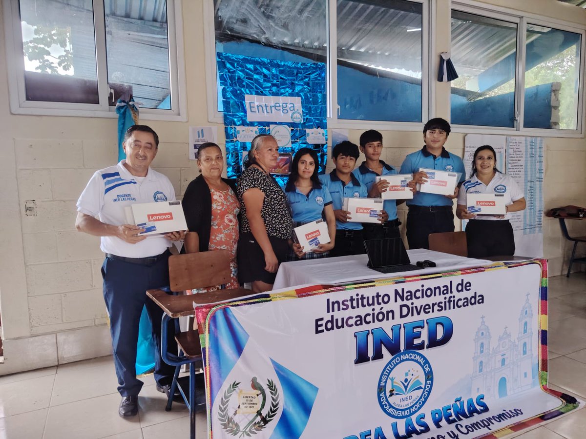 DideduChiqui's tweet photo. #OPF continúan la entrega de Valija Didáctica y Útiles Escolares, integrando tecnología para beneficiar a estudiantes y docentes de Diversificado con el programa #CiudadaníaDIGIKAL 

La #DIDEDUCChiquimula brinda el seguimiento correspondiente para el cumplimiento del proceso https://t.co/dJPlJgtZbX
