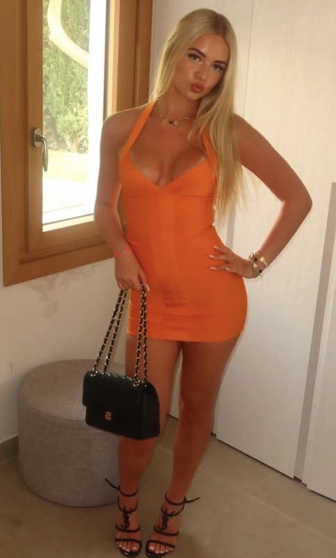 Wwbbamnbe's tweet photo. Dm me to see slutty irls https://t.co/38KRyeIn8g