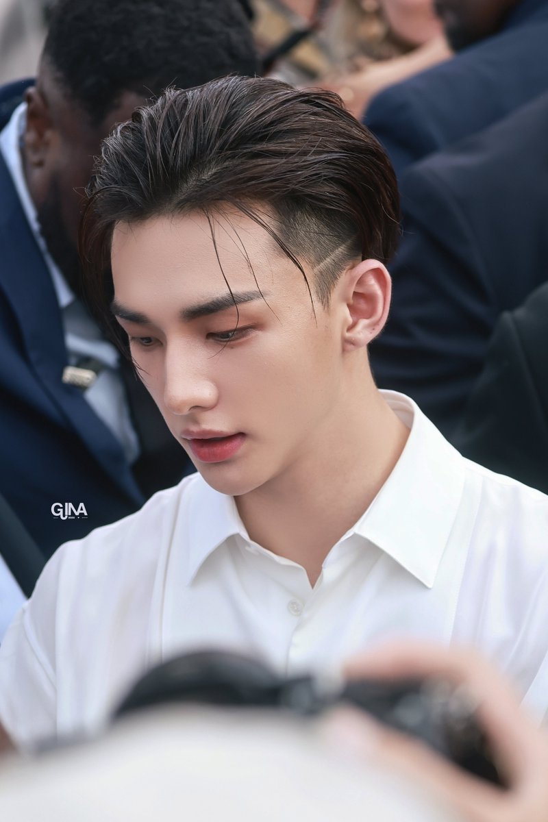 Ginnnna_'s tweet photo. 260929 DIOR SS27
👋🏻

#HYUNJINxDIOR 
#DiorSummer27_HYUNJIN
#HYUNJIN_PFW26 https://t.co/sJkgIVjI3o