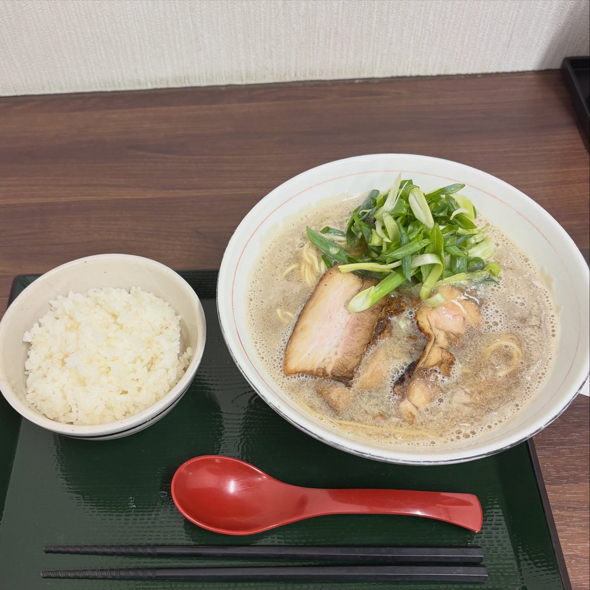 MSS6454's tweet photo. #中華そばまる乃 
#煮干しそば

最近休みごとに歯医者や整骨院やら病院通いで体が万全でない時はこちらへ
9月限定の煮干し
うまかった https://t.co/tMd4LYIitd