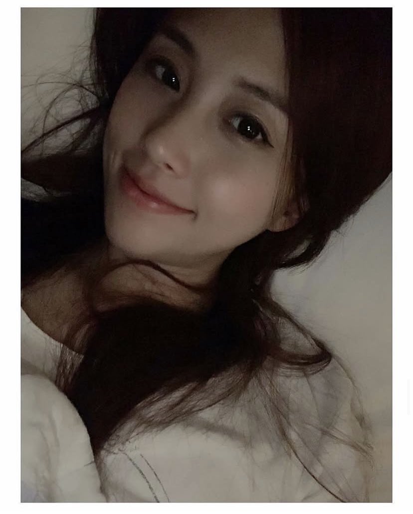 bayun0034's tweet photo. 23：30
現在有誰雞雞硬著
我還沒有看過

能讓我看看都長什麼樣的嗎 https://t.co/nBbVGmDmYR