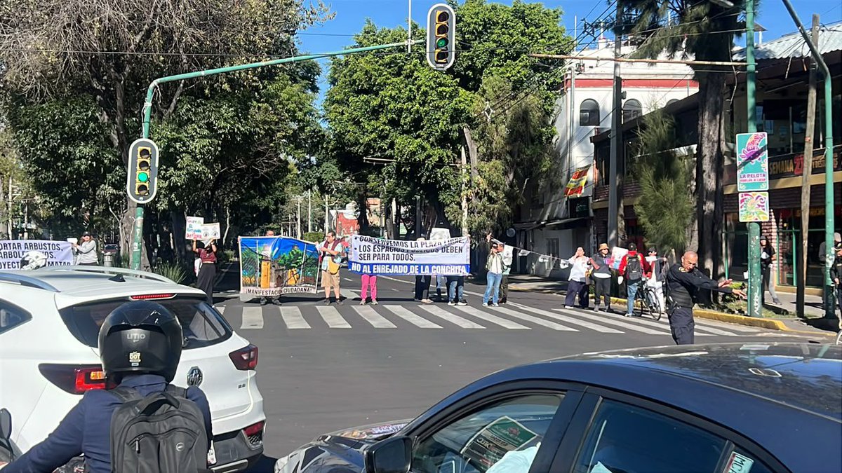 caronte_once's tweet photo. #Bloqueo  Miguel ángel de Quevedo y pacífico dirección insurgentes https://t.co/jABQo6jq4m