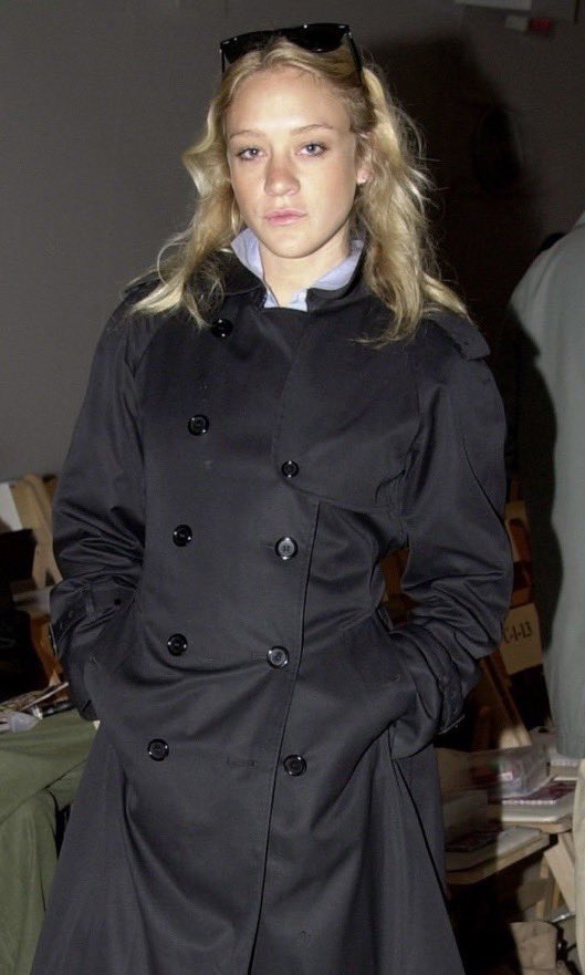 bauvkin's tweet photo. Chloë Sevigny backstage at Josephine Tent, (2004) https://t.co/Gl5NpjMxFL